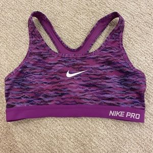 Nike pro sports bra
